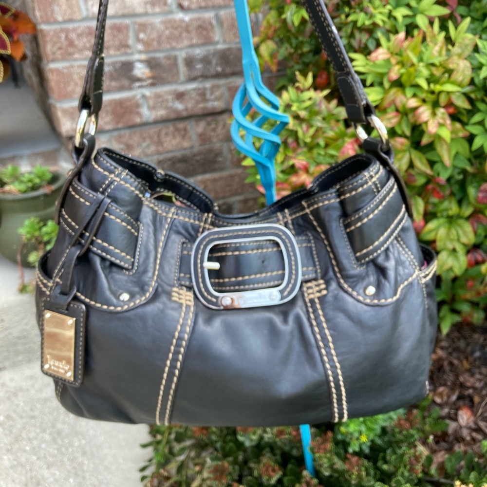 TIGNANELLO BLACK LEATHER HANDBAG